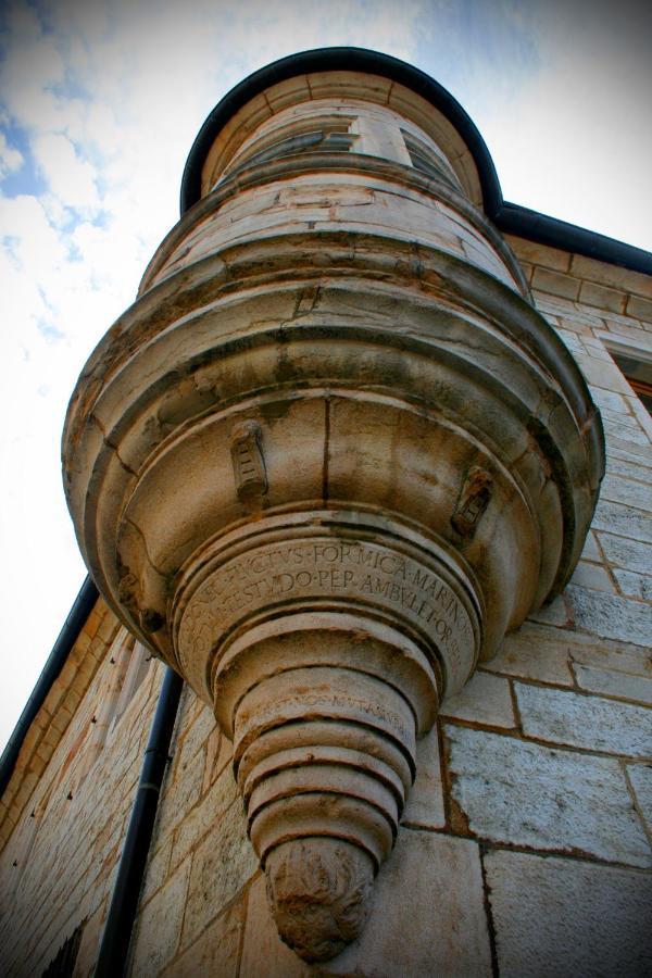 Maison La Tourelle بوم ليه دام المظهر الخارجي الصورة